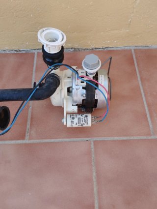 Bomba de agua para lavavajillas Indesit