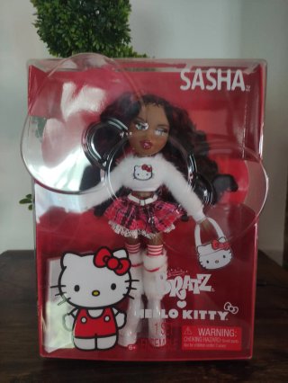 Muñeca Bratz Sasha x Hello Kitty