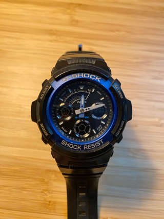 Reloj Casio G-Shock AW-591 azul y negro