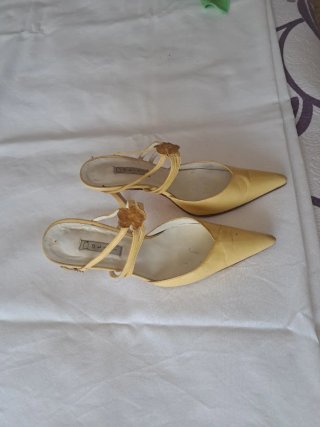 Zapatos Fuesta Amarillos Talla 38
