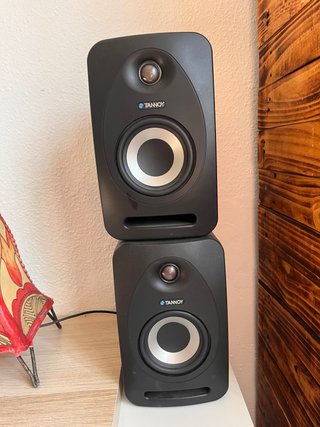 Monitores de estudio Tannoy Reveal 402 + Soportes