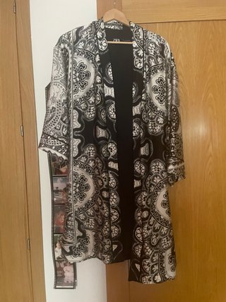 Kimono Zara estampado blanco y negro talla única