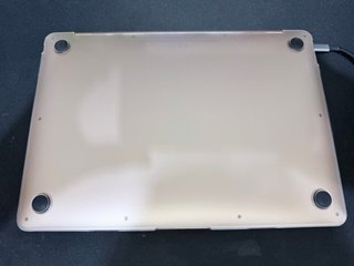 MacBook Air M1 Dorado