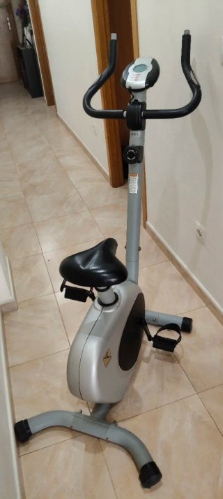 Bicicleta Estática Compacta