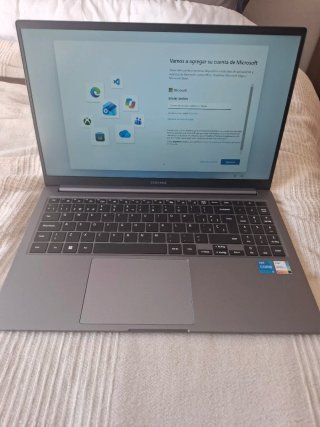 Samsung Galaxy Book4 15.6 i5 16GB RAM
