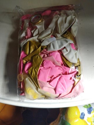 Palloncini per feste oro e rosa