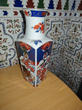 Jarrón de porcelana multicolor