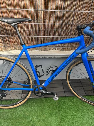 Bicicleta Gravel Cannondale Azul