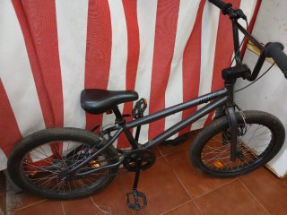 Bicicleta BMX Gris