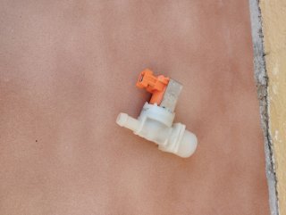 Electroválvula de entrada de agua Indesit