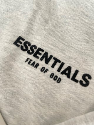 Sudadera Essentials Fear of God Gris