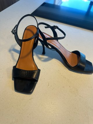 Sandalias Negras de Tacón Nichi Seijo de 9cms