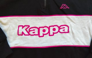 Sudadera Kappa negra, blanca y fucsia