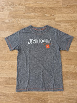 Camiseta Nike Manga Corta Gris Talla XS
