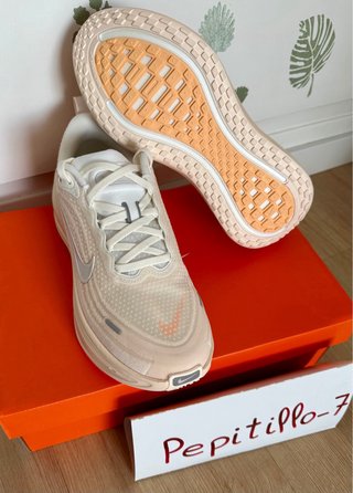 Zapatillas Nike ZoomX Vomero Plus Talla 40