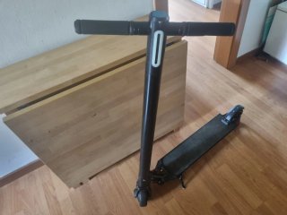 Patinete eléctrico negro Bateria ahí que cambiarla