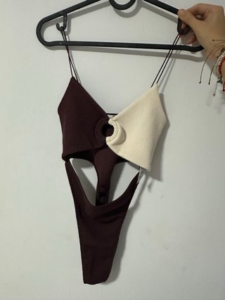 Body bicolor marrón y beige