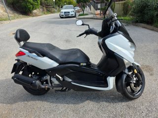 Yamaha Xmax 250 2011 negociable