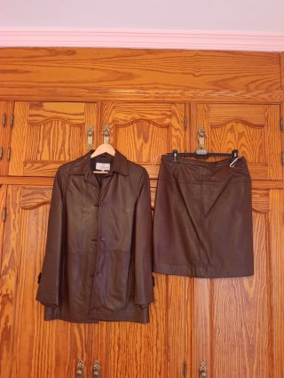 Traje de Cuero Marrón Talla 42
