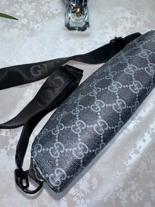 Bandolera Gucci Negra y Gris Hombre
