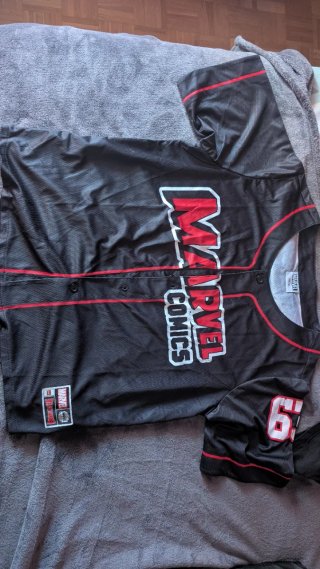 Camiseta Marvel Comics Béisbol Negra Roja S
