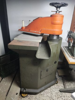 Troqueladora giratoria Atom Industrial