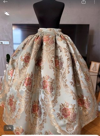 Falda de Fallera nueva hecho a medias