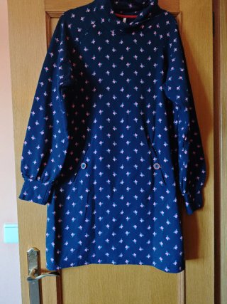 Vestido Azul con Estampado Floral