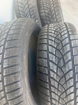 Goodyear UltraGrip Performance SUV