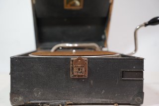 Gramófono Antiguo La Voz de su Amo