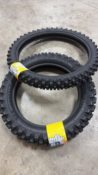 Juego de Neumáticos Michelin Tracker