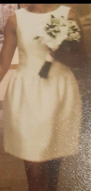 Vestido original y elegante corto de novia o cerem