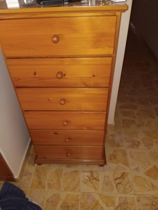 Cómoda de madera con 6 cajones