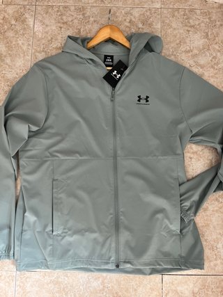 Chubasquero Under Armour Verde Talla L