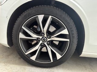 Llantas Originales Volvo 18" + Goodyear Vector 4S