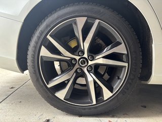 Llantas Originales Volvo 18" + Goodyear Vector 4S