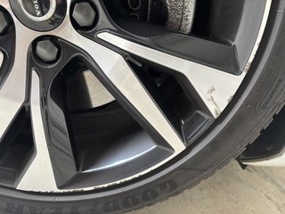 Llantas Originales Volvo 18" + Goodyear Vector 4S