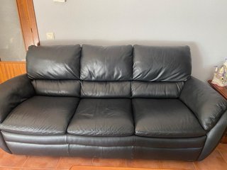 Sofá de 3 plazas negro.NEGOCIABLE