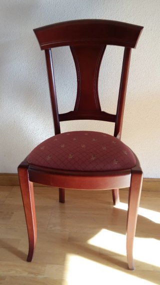 Sillas de comedor de madera y tela
