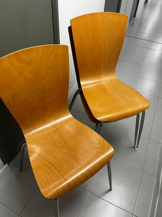 Sillas de madera y metal (3 unidades)