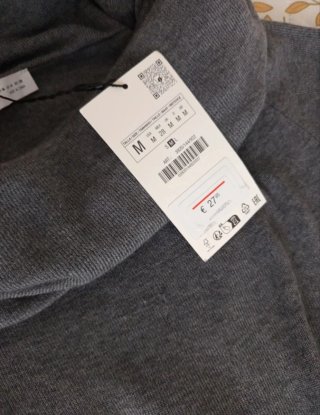 Suéter de cuello alto Zara Gris