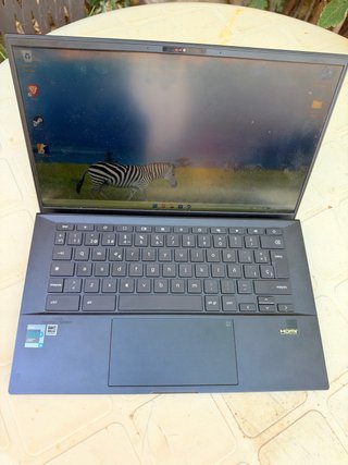 Ultrabook Asus 1kg i5 8GB/256GB Nvme