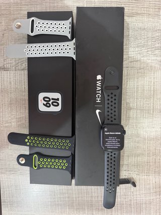 Apple Watch Series 7 Nike