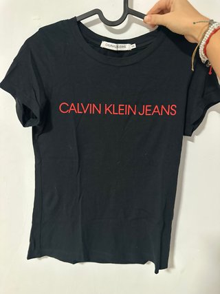 Camiseta Calvin Klein Jeans Negra