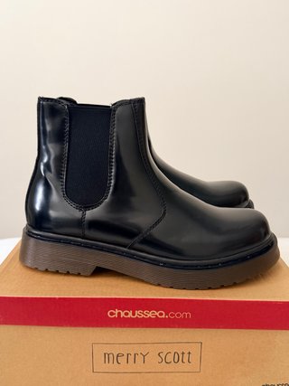 Botines Chelsea Merry Scott plataforma negros 39