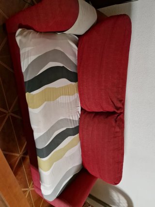 Sofá cama rojo