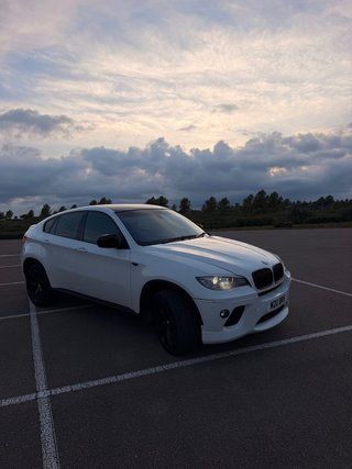 BMW X6 2010 *VOLANTE A LA DERECHA*