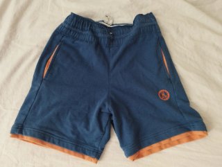 Pantalón corto escolar t.10 para reparar