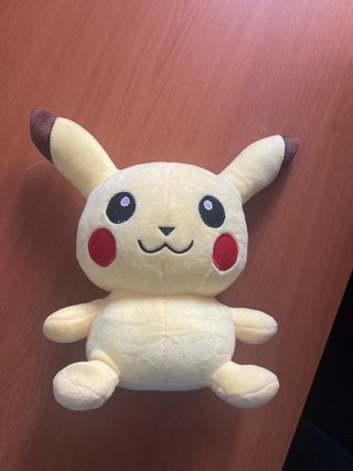 Peluche Pikachu
