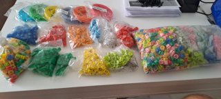 Lote de marcadores y aros de talla para perchas